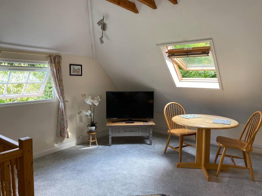 New Forest - The Nook At Tatchbury House Ower