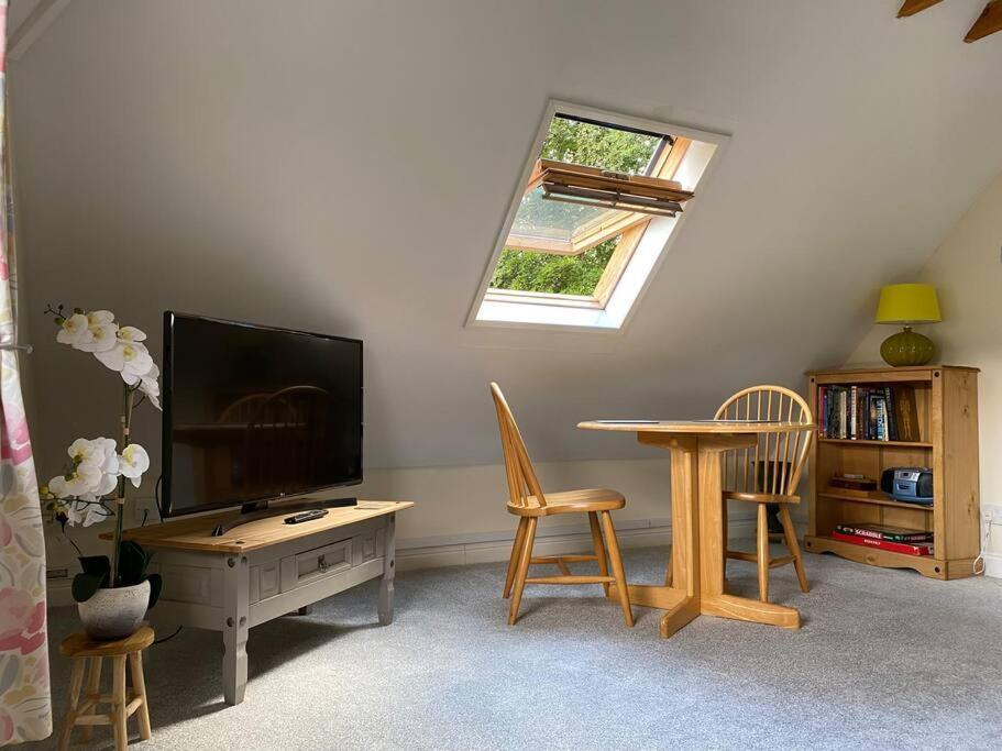 New Forest - The Nook At Tatchbury House Ower